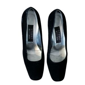 Stuart Weitzman Black Velvet/Velour Heels with Satin Heel Size 7 B